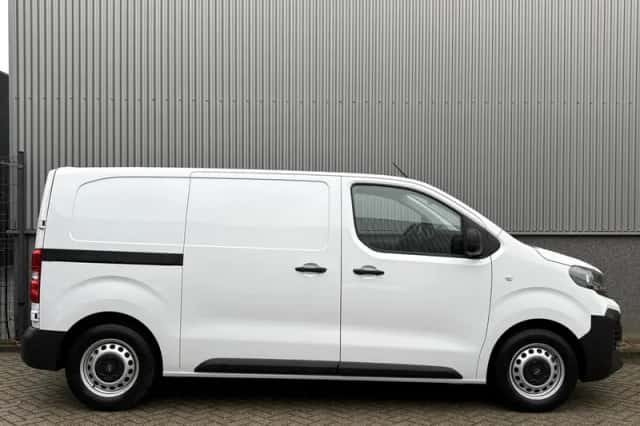 Opel Vivaro-e (2025) thumbnail 4