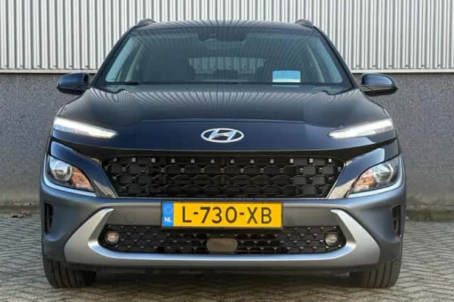 Hyundai Kona (2021) thumbnail 2