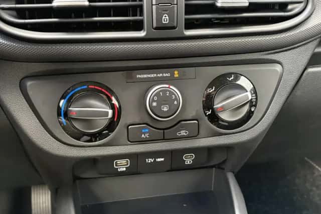 Hyundai i10 (2024) thumbnail 17