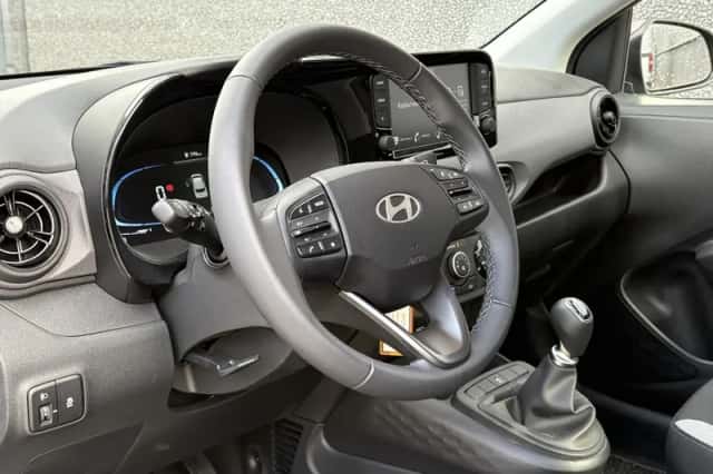 Hyundai i10 (2024) thumbnail 9