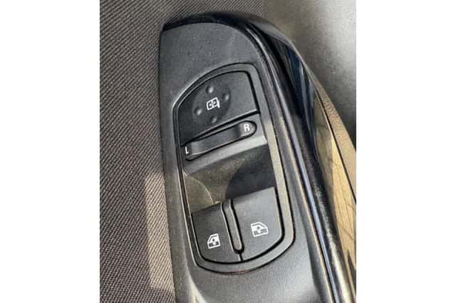 Opel Corsa (2018) thumbnail 19
