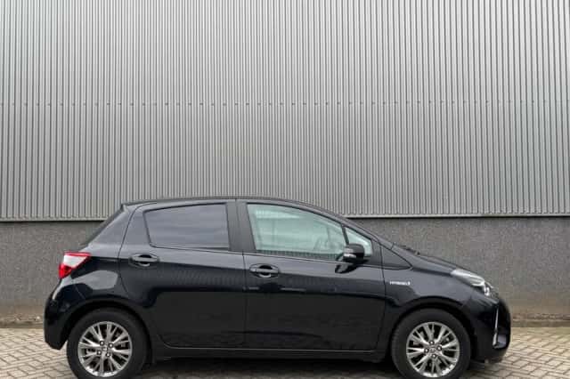 Toyota Yaris (2020) thumbnail 4