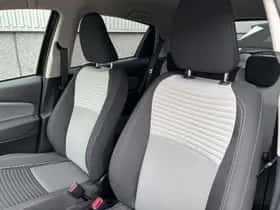Toyota Yaris (2020) thumbnail 10