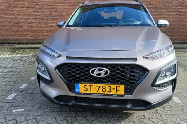 Hyundai Kona (2018) thumbnail 3