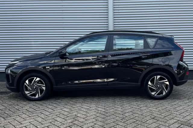 Hyundai Bayon (2024) thumbnail 3