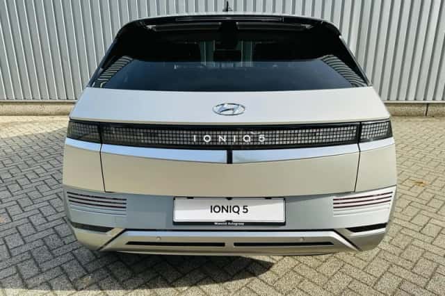Hyundai Ioniq 5 (2025) thumbnail 4