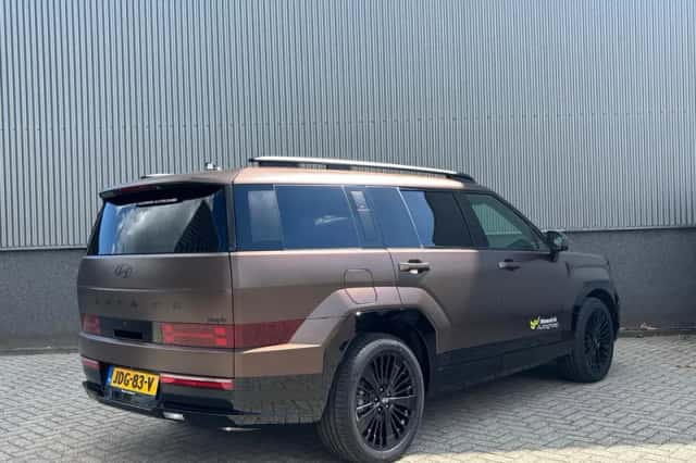 Hyundai Santa Fe (2025) thumbnail 5