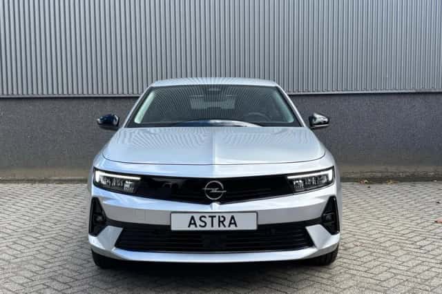 Opel Astra (2025) thumbnail 2