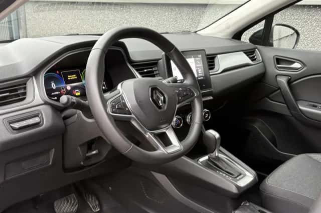 Renault Captur (2022) thumbnail 11