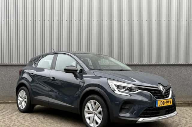 Renault Captur (2022) thumbnail 5