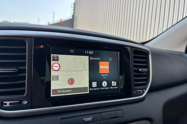 Kia Sportage (2019) thumbnail 17