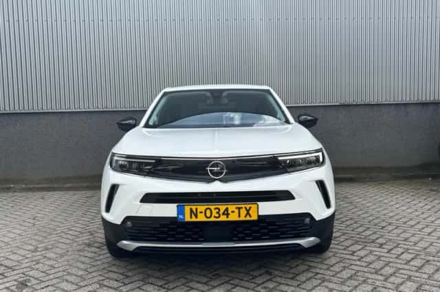 Opel Mokka-e (2021) thumbnail 2