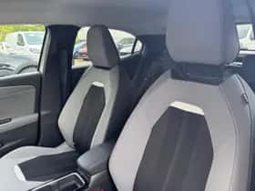 Opel Mokka-e (2021) thumbnail 10