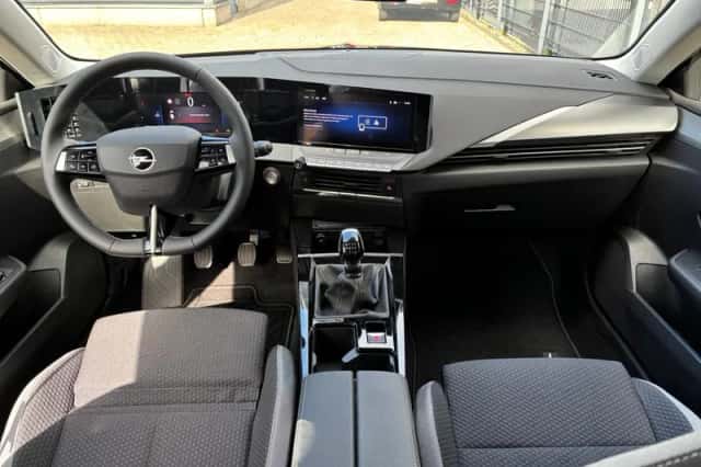 Opel Astra (2025) thumbnail 12