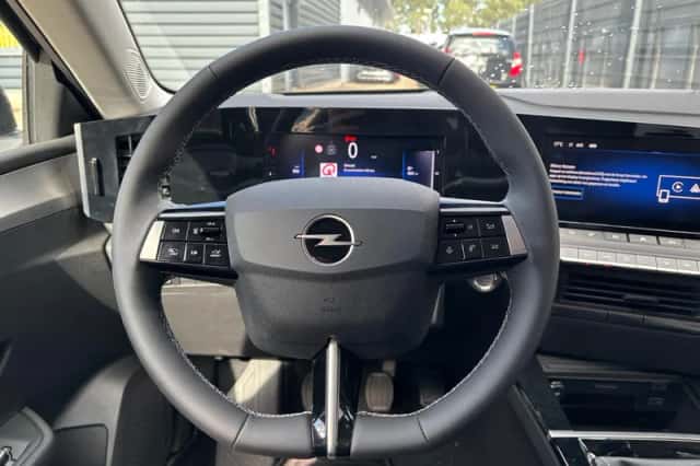 Opel Astra (2025) thumbnail 13