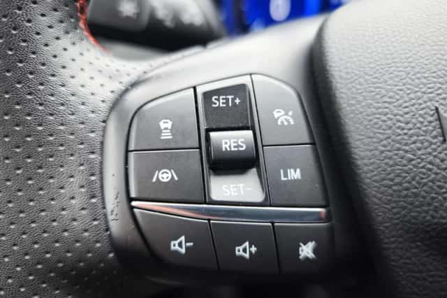 Ford Kuga (2022) thumbnail 13