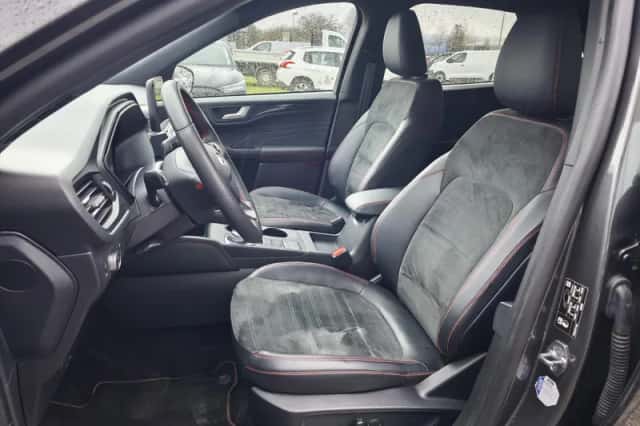 Ford Kuga (2022) thumbnail 15