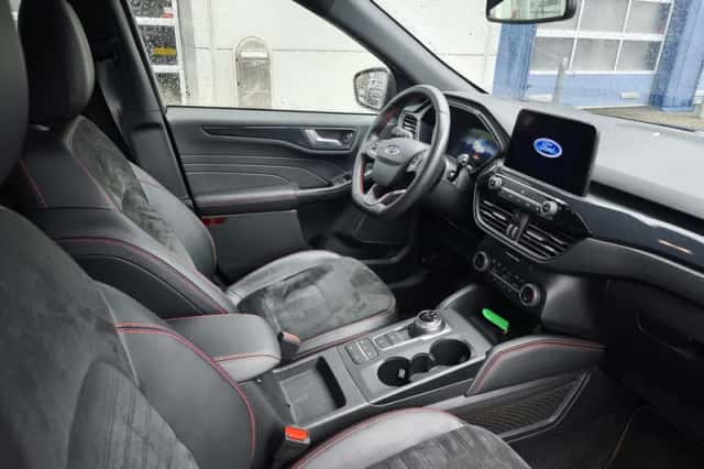 Ford Kuga (2022) thumbnail 16