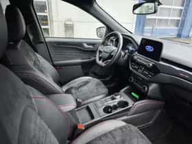 Ford Kuga (2022) thumbnail 16