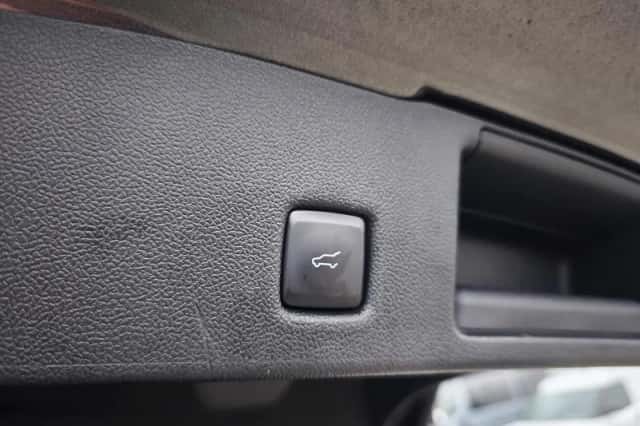 Ford Kuga (2022) thumbnail 18