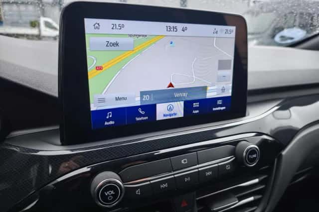 Ford Kuga (2022) thumbnail 7