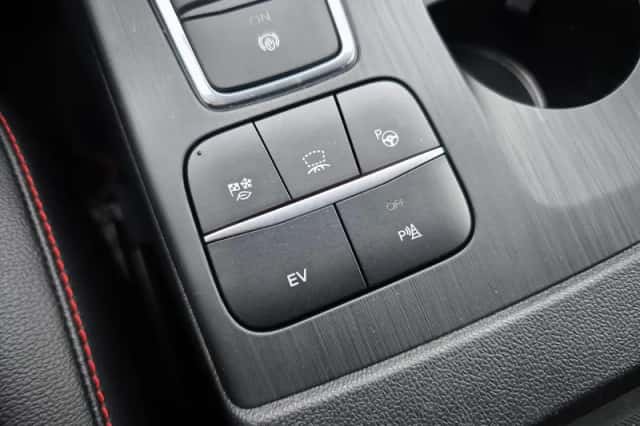 Ford Kuga (2022) thumbnail 9