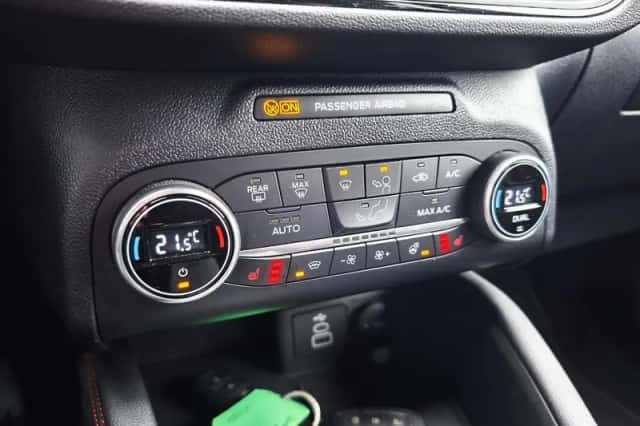Ford Kuga (2022) thumbnail 10