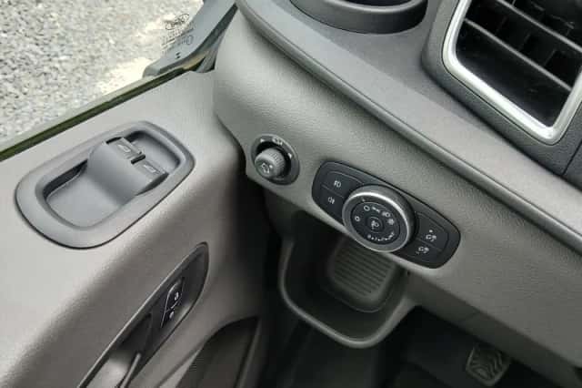 Ford Transit (2024) thumbnail 11