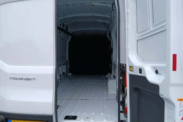Ford Transit (2024) thumbnail 7