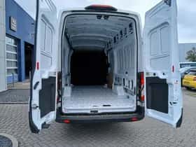 Ford Transit (2024) thumbnail 8