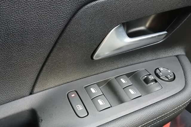 Opel Mokka (2025) thumbnail 15