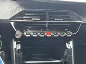 Peugeot 208 (2024) thumbnail 18