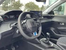 Peugeot 208 (2024) thumbnail 9