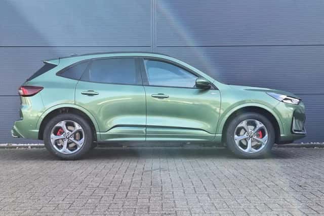 Ford Kuga (2025) thumbnail 3