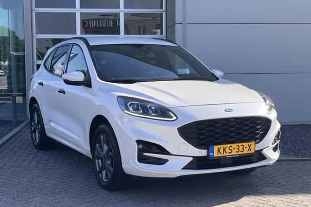 Ford Kuga (2021) thumbnail 3
