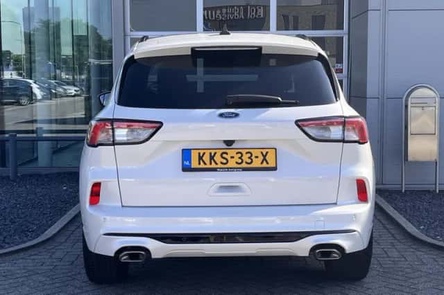 Ford Kuga (2021) thumbnail 5