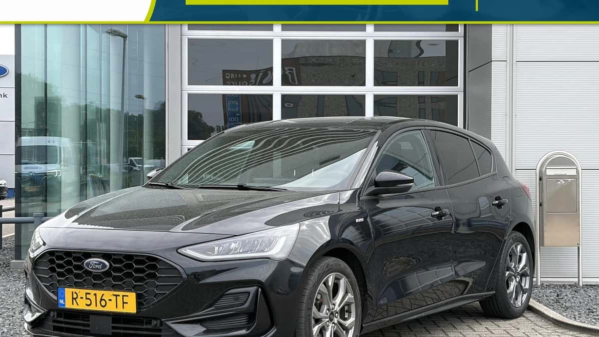 Ford Focus (2022) — foto 1