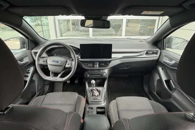 Ford Focus (2022) thumbnail 18