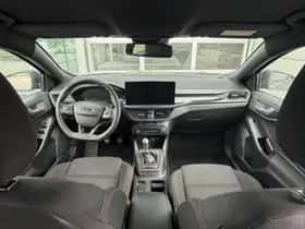 Ford Focus (2022) thumbnail 18