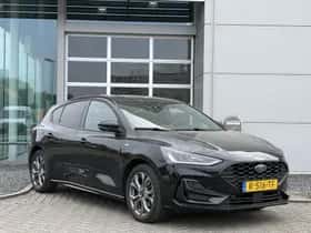 Ford Focus (2022) thumbnail 3