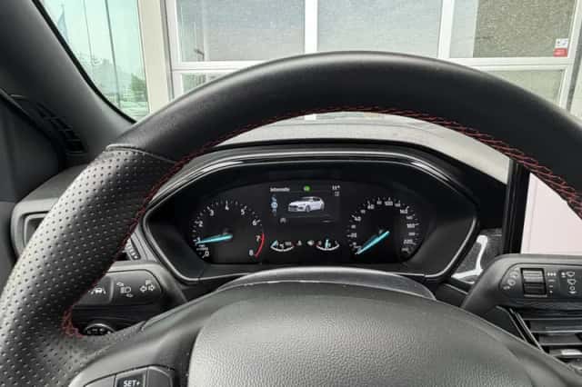 Ford Focus (2022) thumbnail 24