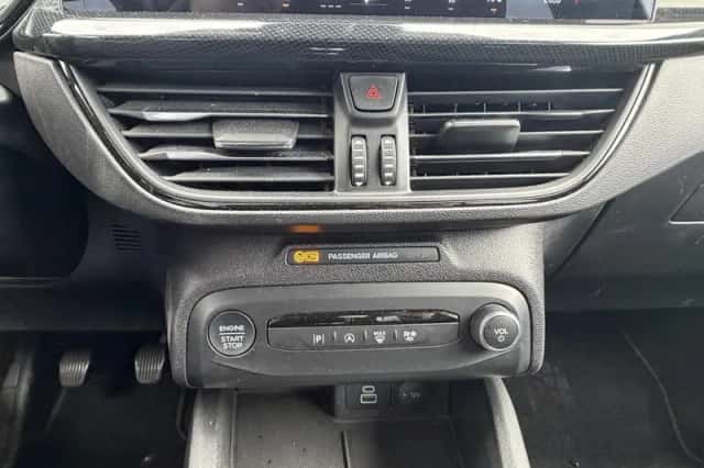 Ford Focus (2022) thumbnail 25