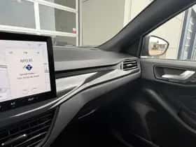 Ford Focus (2022) thumbnail 31