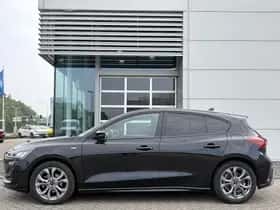 Ford Focus (2022) thumbnail 5