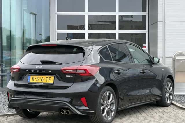 Ford Focus (2022) thumbnail 6