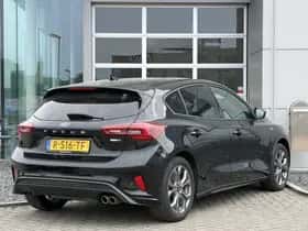 Ford Focus (2022) thumbnail 6