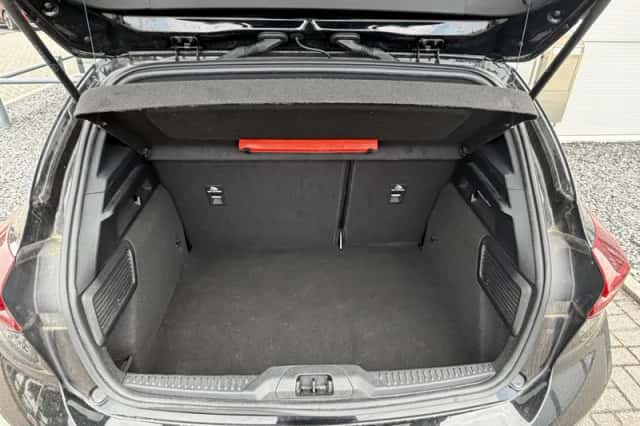 Ford Focus (2022) thumbnail 9