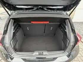 Ford Focus (2022) thumbnail 9