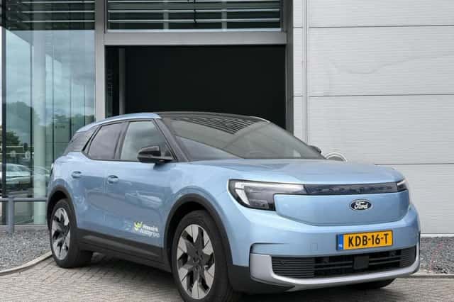 Ford Explorer (2026) thumbnail 3