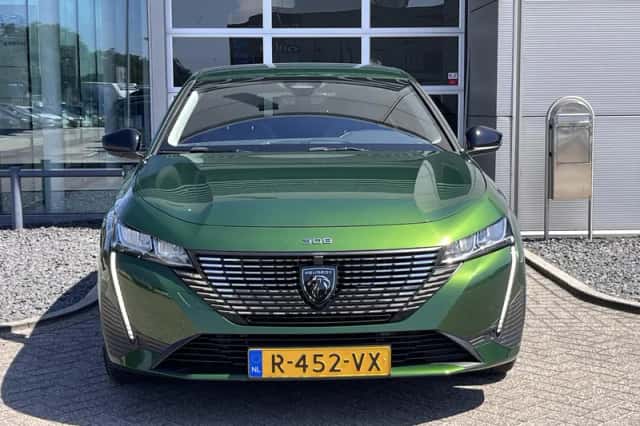 Peugeot 308 (2022) thumbnail 2
